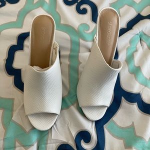 White mule sandal size 9